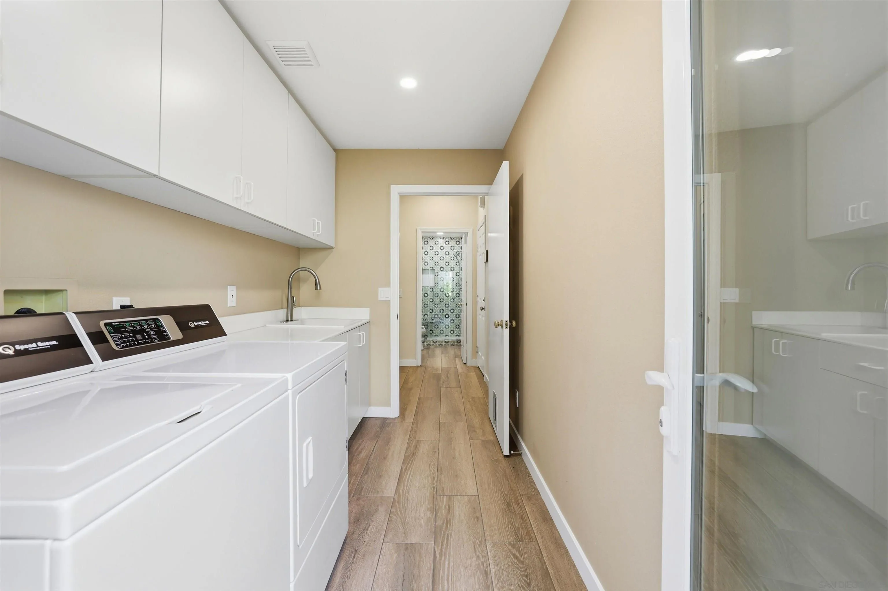 https://cdn.realtyfeed.com/cdn/127/260012489/826c6762c382d16a2b6dcda0be39bed2.webp