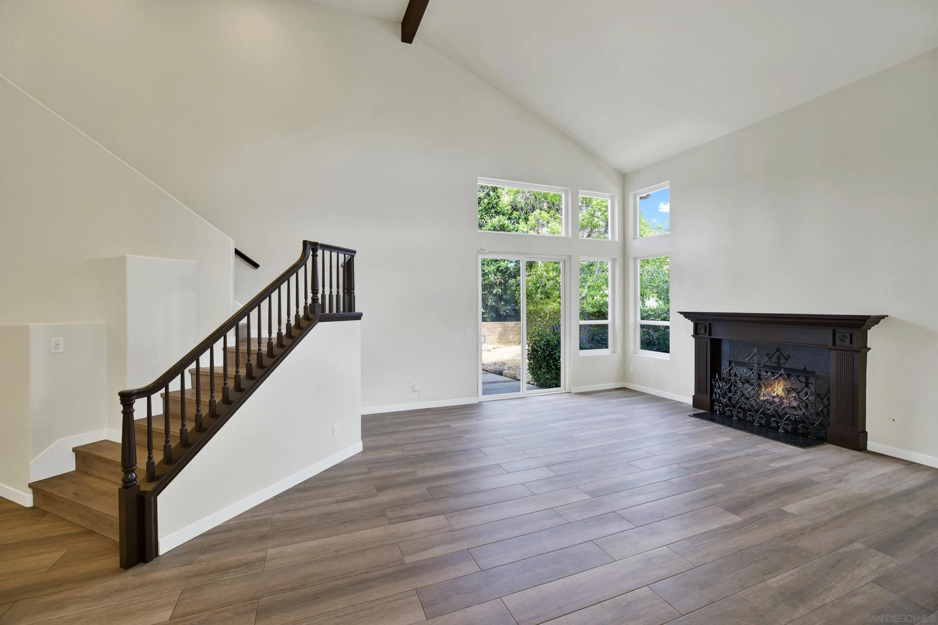 https://cdn.realtyfeed.com/cdn/127/260012489/c78bddcff170034114724206418f5319.webp
