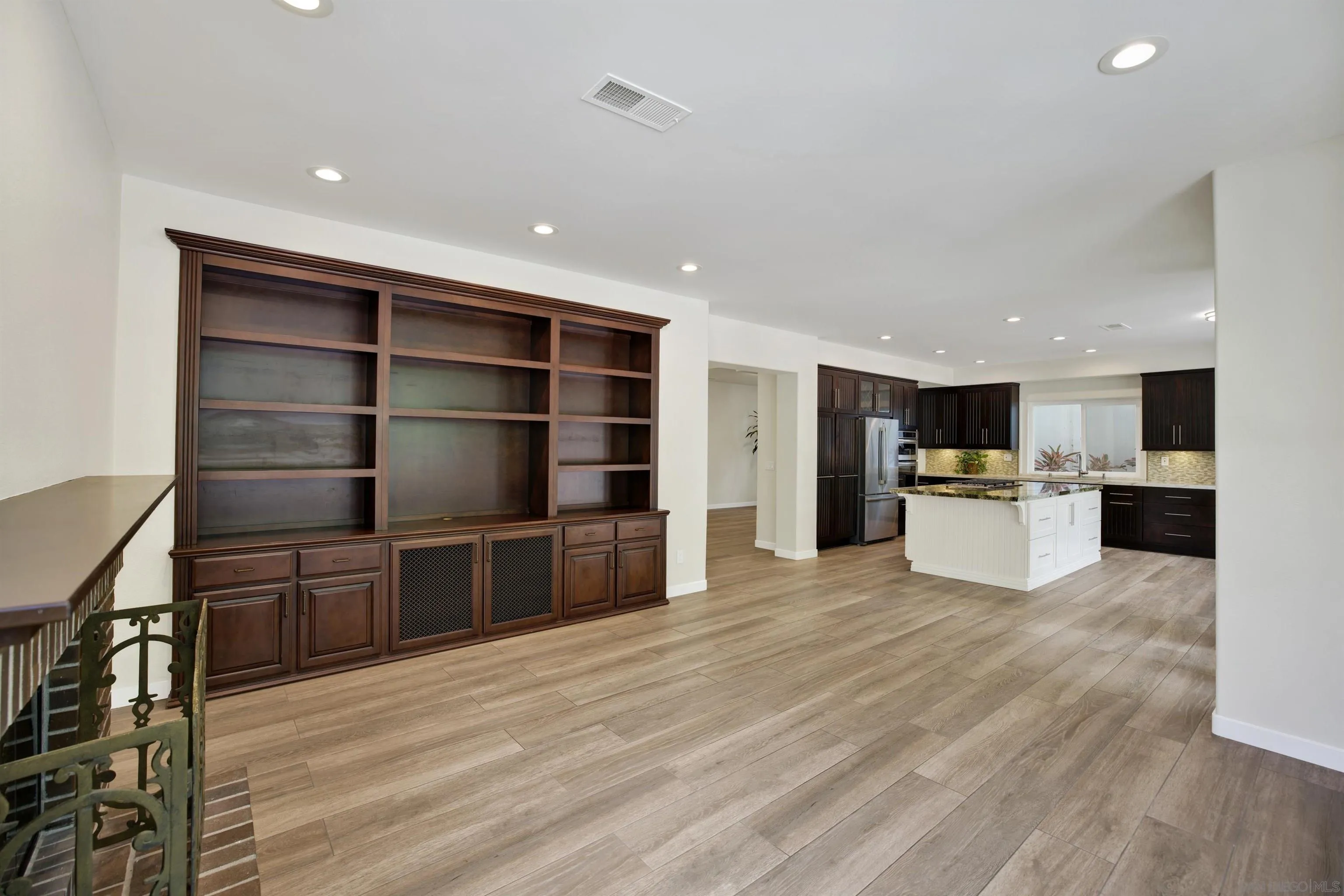 https://cdn.realtyfeed.com/cdn/127/260012489/d88ae4b38b91e9198c0ab2e8044c86a6.webp