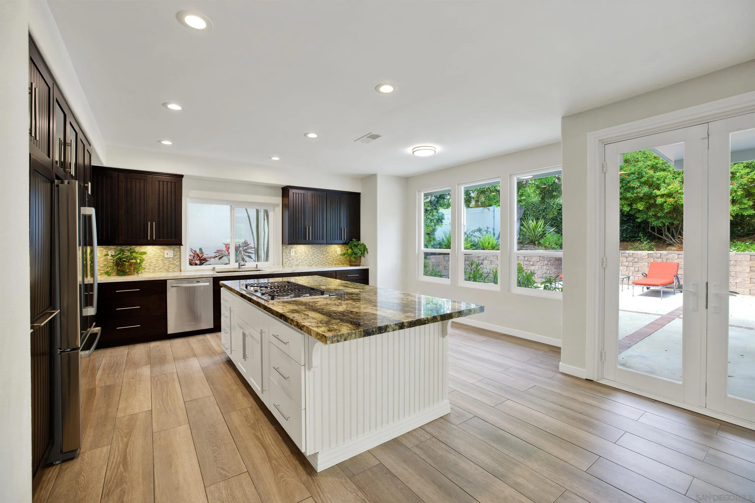 https://cdn.realtyfeed.com/cdn/127/260012489/e5f2ec8d13fe05c33db34757b574d26c.webp