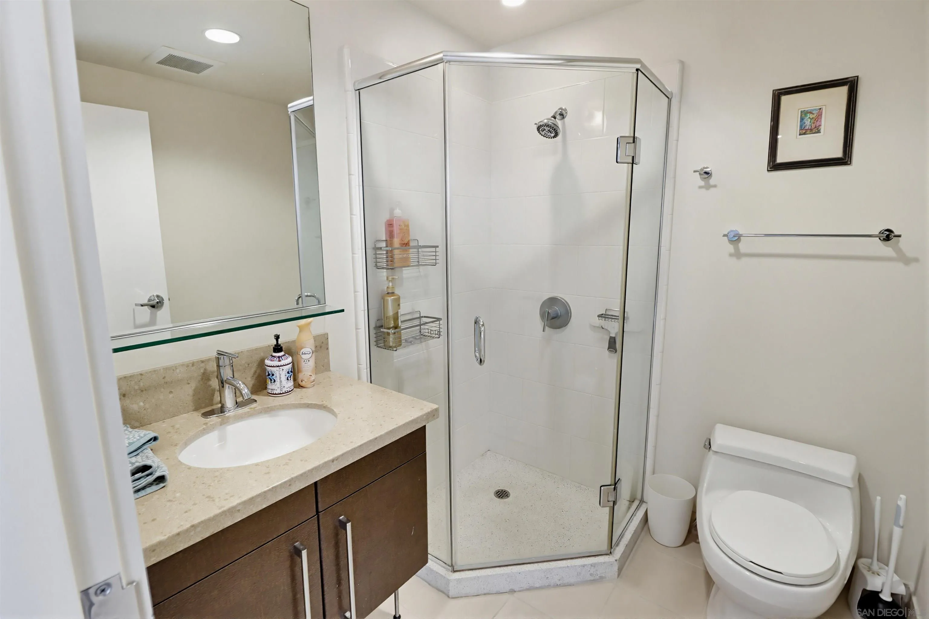 Photo #15: 260012490 Listing: Photo #15
