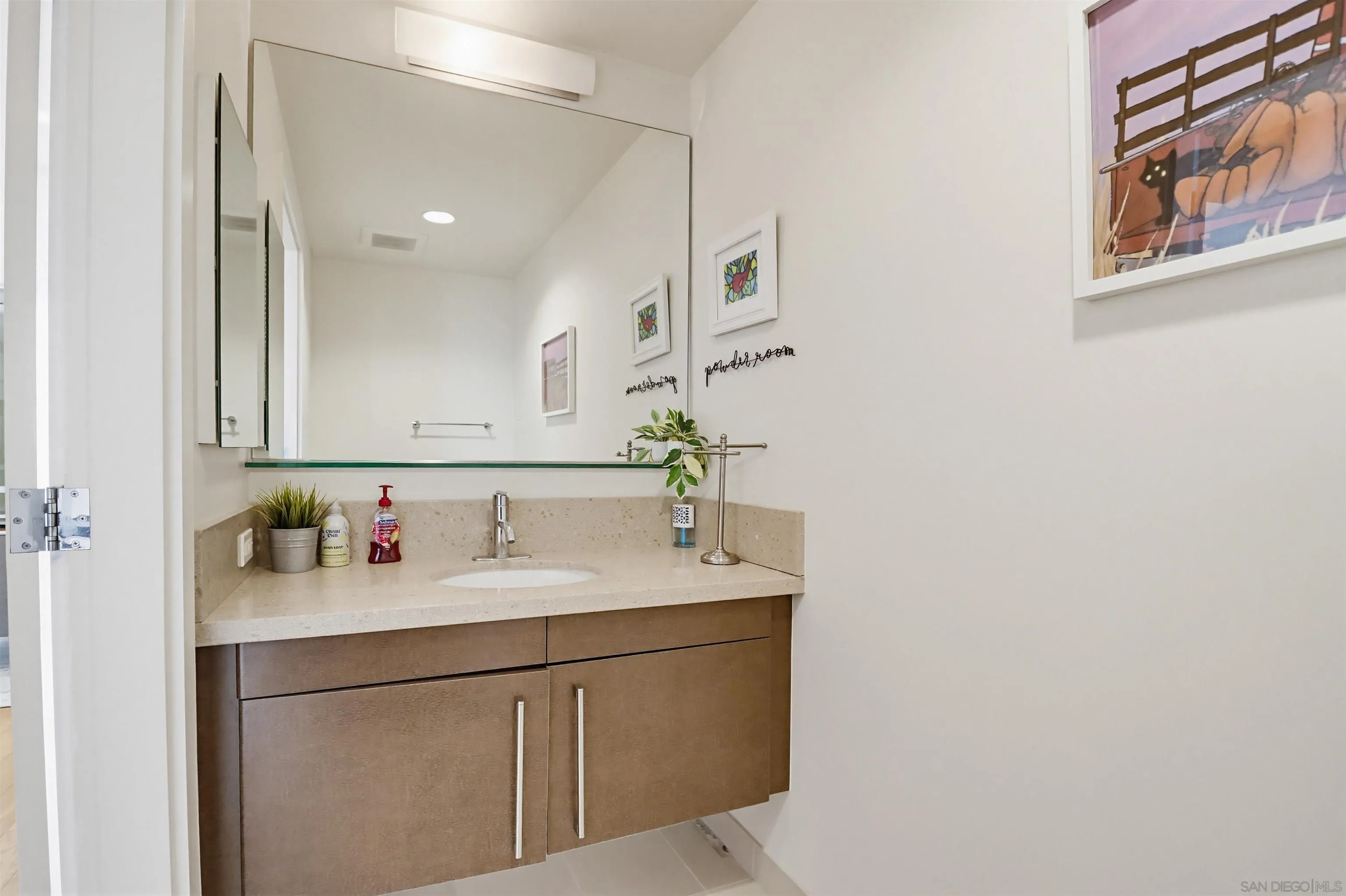 Photo #7: 260012490 Listing: Photo #7