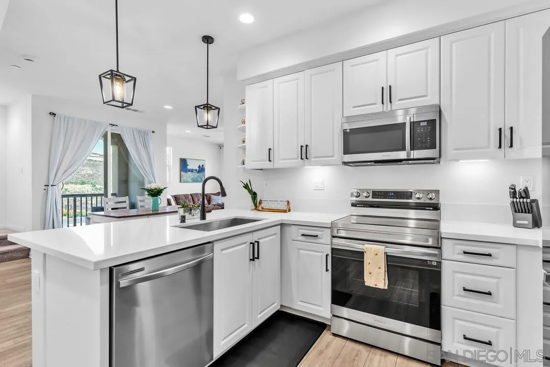 https://cdn.realtyfeed.com/cdn/127/260012491/52ccc1d85be98b9c1291bbd3f30834c2.webp