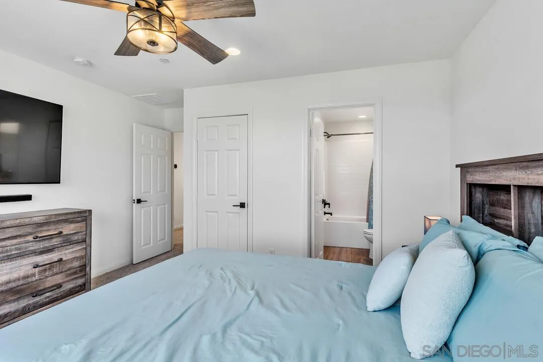 https://cdn.realtyfeed.com/cdn/127/260012491/991a7c32e7ae0d05dbbaa19a946ff2b0.webp