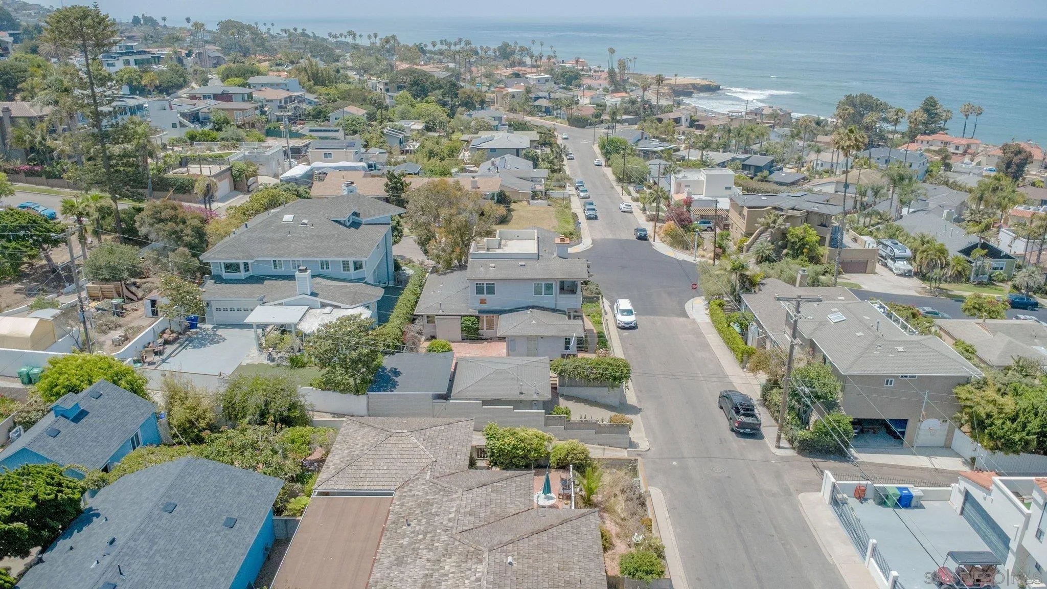https://cdn.realtyfeed.com/cdn/127/260012492/08ce255e5edfd0ba74b8e6a49a55acbf.webp
