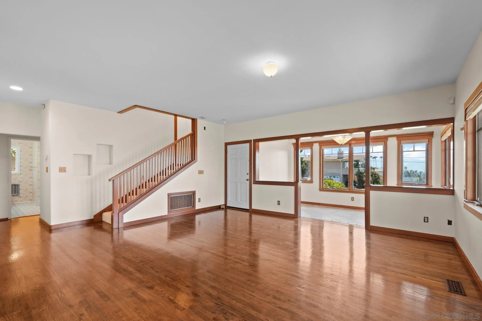 https://cdn.realtyfeed.com/cdn/127/260012492/159bba05f26c622aaff0c7d0259856de.webp