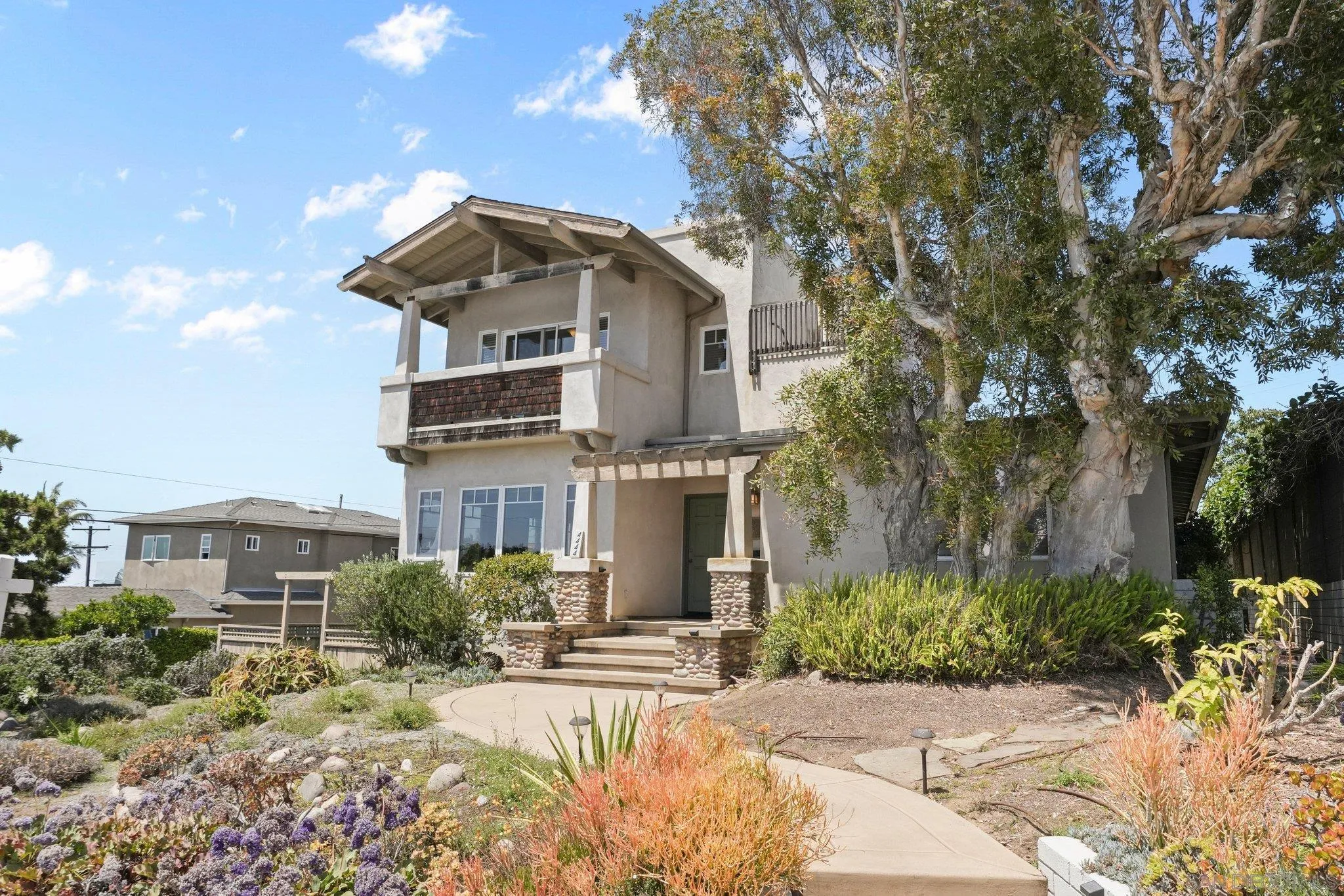 https://cdn.realtyfeed.com/cdn/127/260012492/17100deb7f842cba4f79c6d3ec52be70.webp