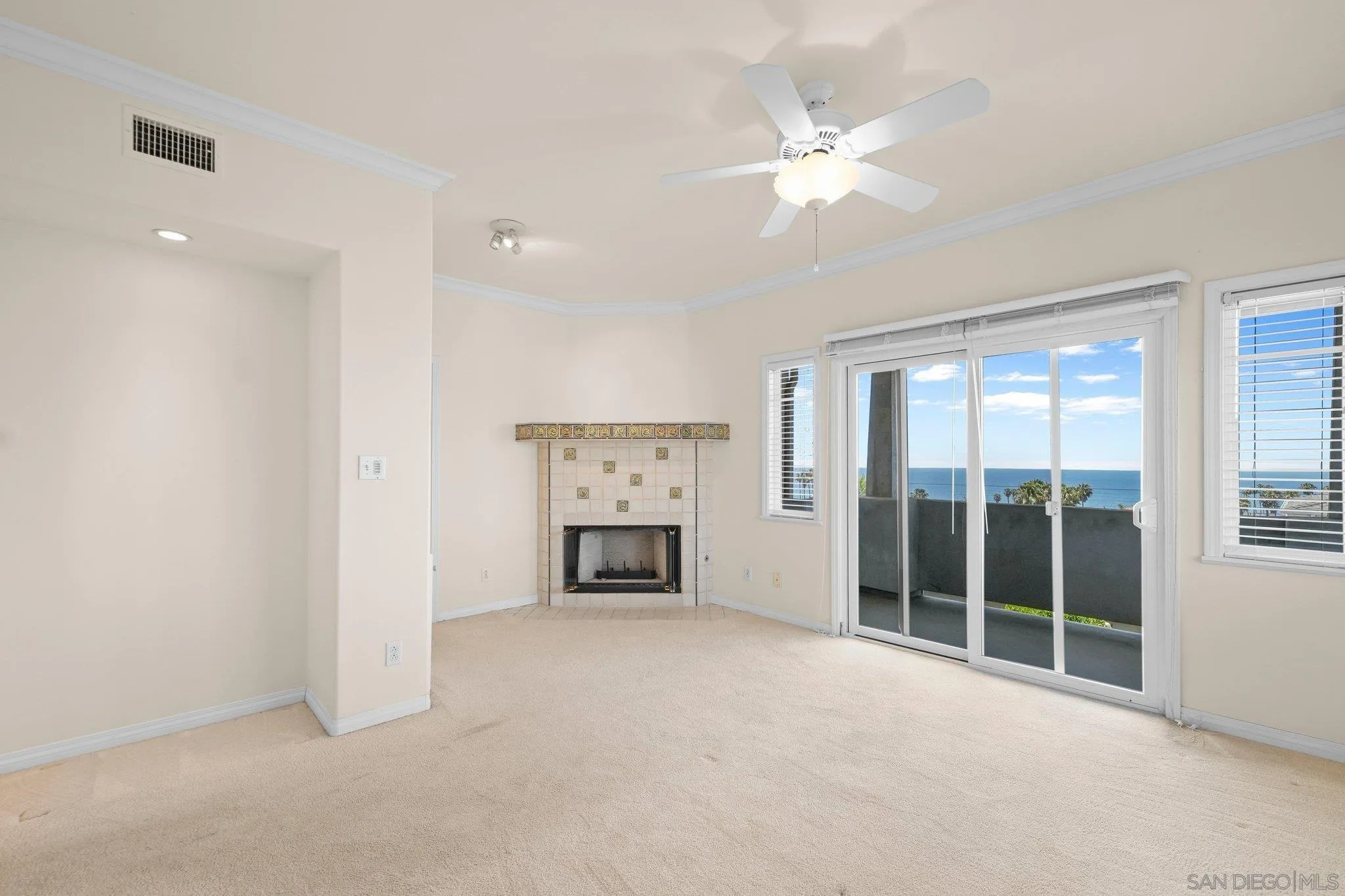 https://cdn.realtyfeed.com/cdn/127/260012492/5308dbe569f4a6a43ec272e3713644f7.webp