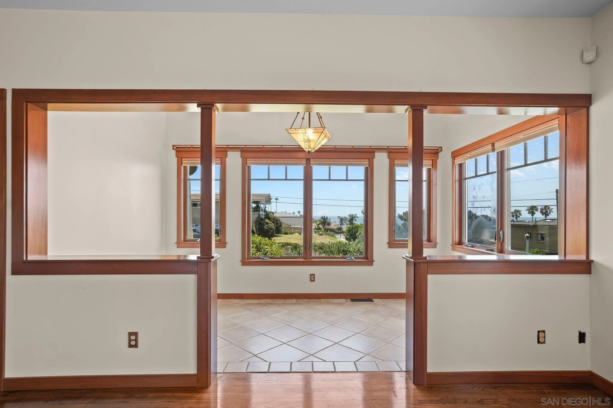 https://cdn.realtyfeed.com/cdn/127/260012492/5fdd6bf067c66ddeb50a8077f77df046.webp