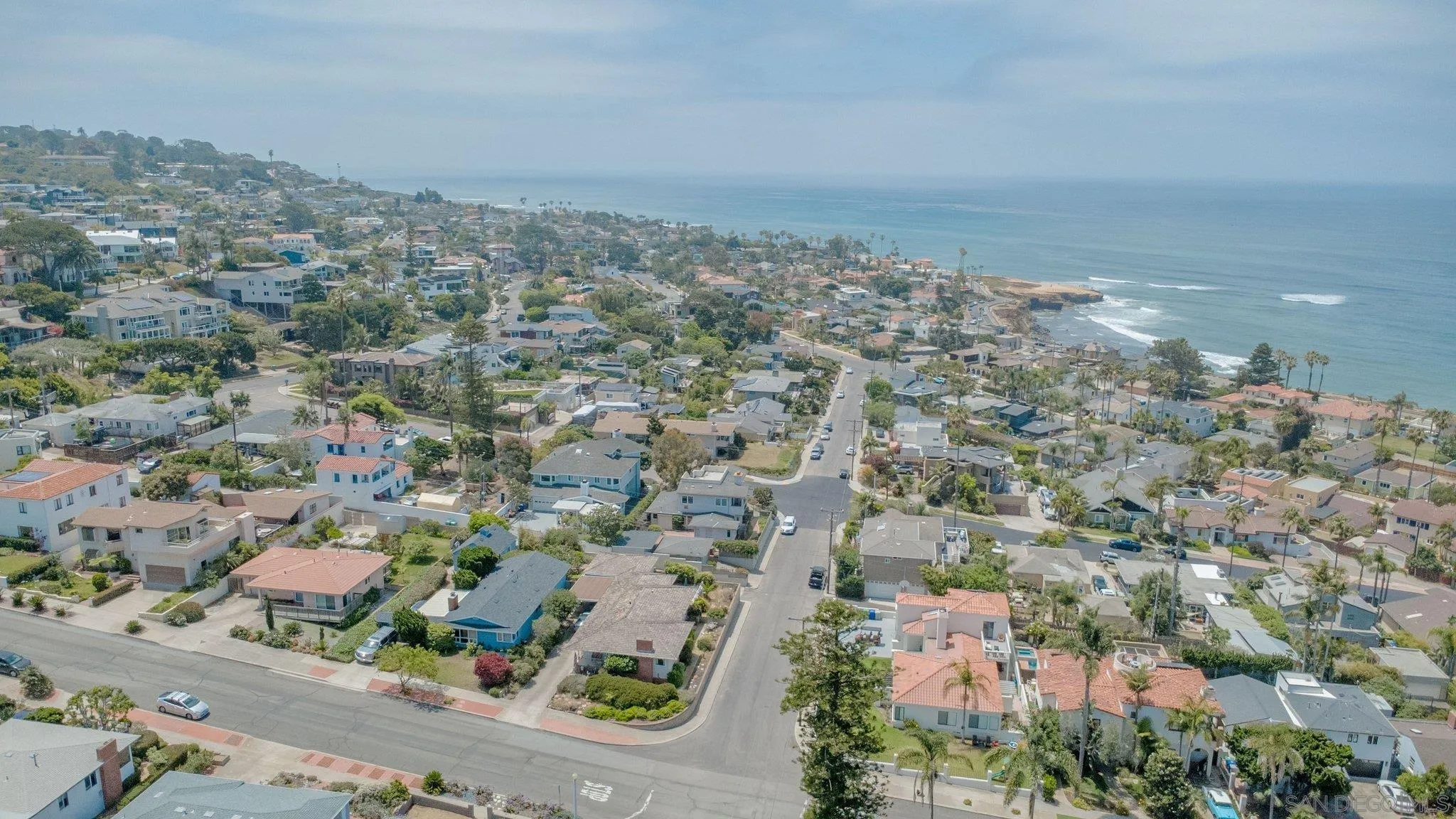 https://cdn.realtyfeed.com/cdn/127/260012492/b2877085bf65e762f3f7d9cdf6d1e5dc.webp