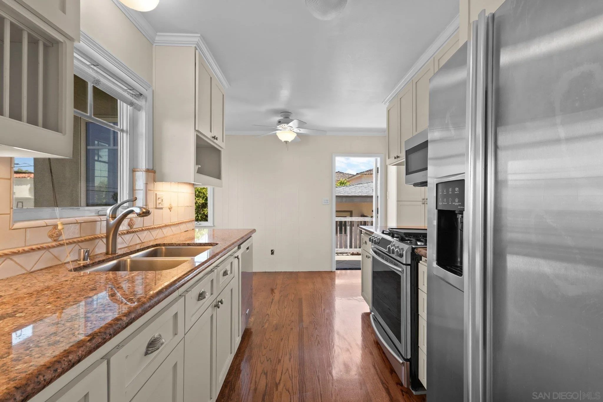 https://cdn.realtyfeed.com/cdn/127/260012492/d1cbf1dd8ab4d6ddb350cb78cb1611e8.webp