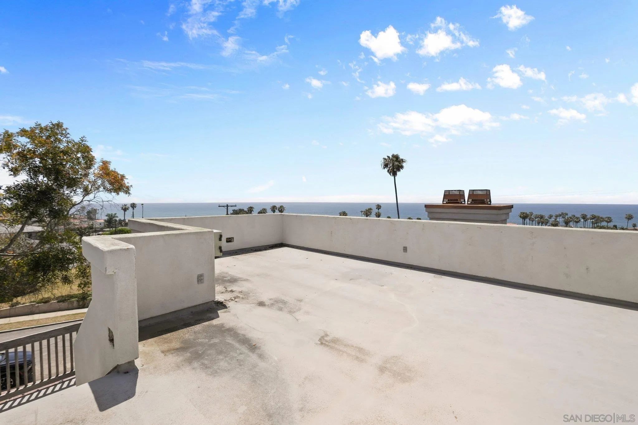 https://cdn.realtyfeed.com/cdn/127/260012492/da96476e579d002174b3010508a3fc18.webp