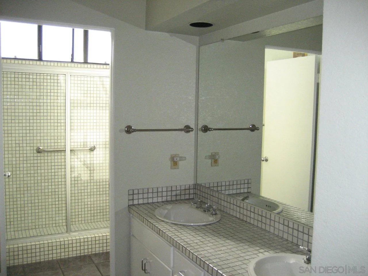 Photo #20: 260012494 Listing: Photo #20