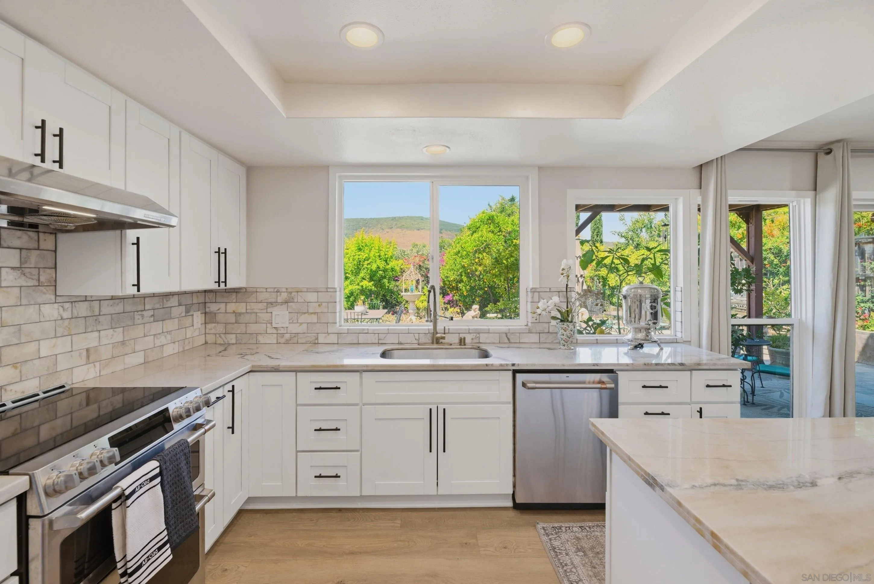 https://cdn.realtyfeed.com/cdn/127/260012497/0c78507a34edbe50c5bc40b2360cfdfb.webp