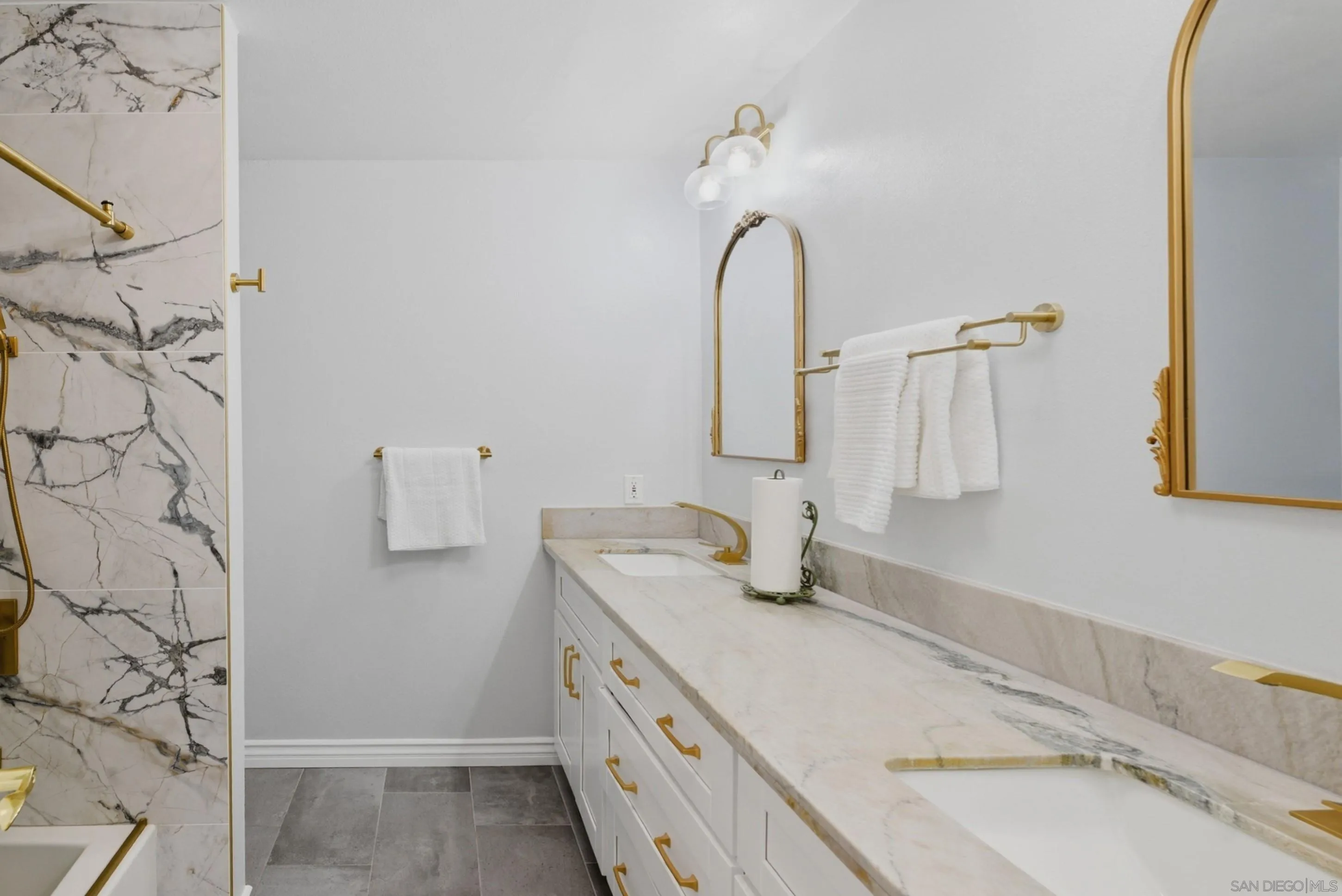 https://cdn.realtyfeed.com/cdn/127/260012497/32848a9a15ddca1a406b1224d09eb2e1.webp