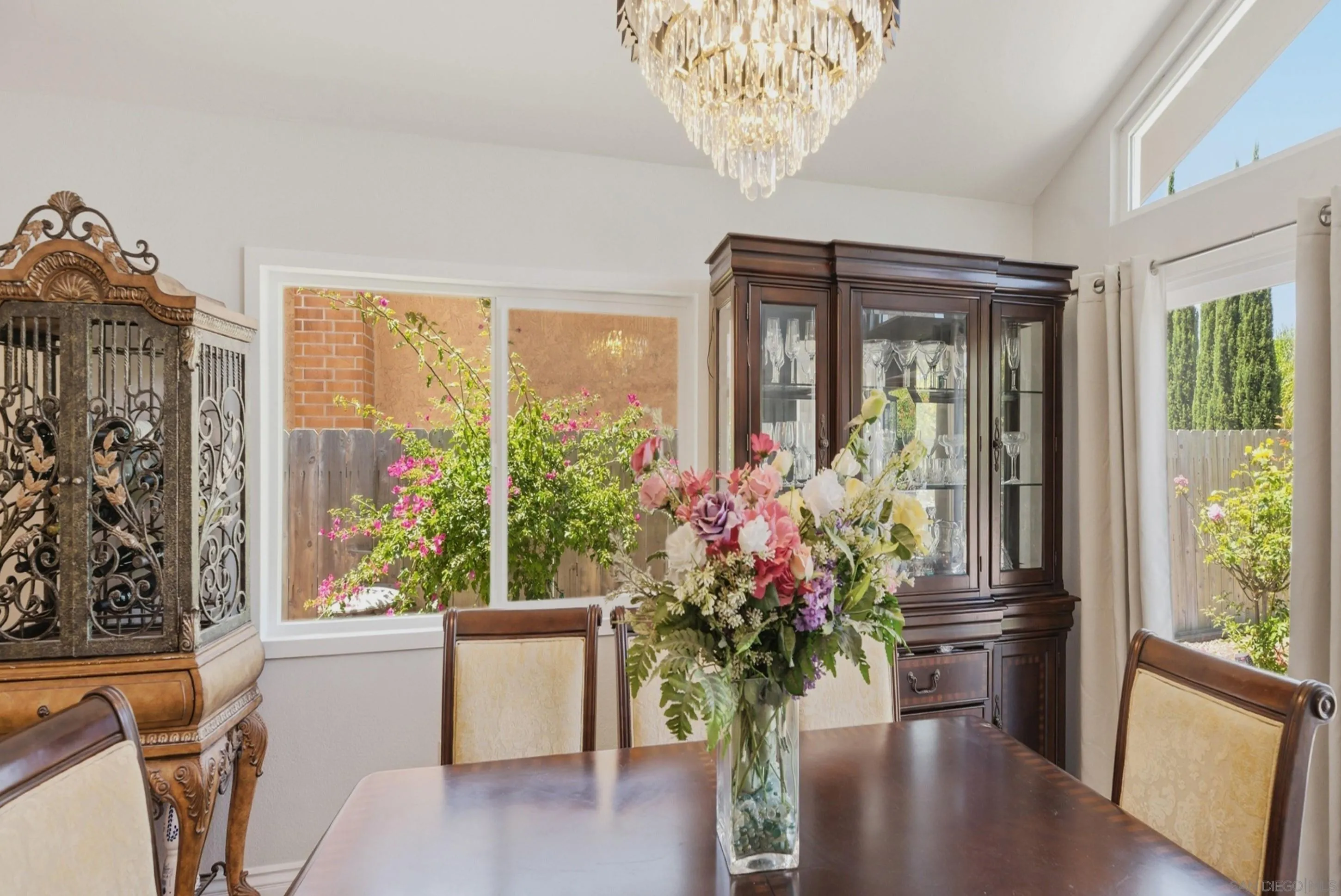 https://cdn.realtyfeed.com/cdn/127/260012497/4c659207a0100824c04d38cefdf2f95d.webp