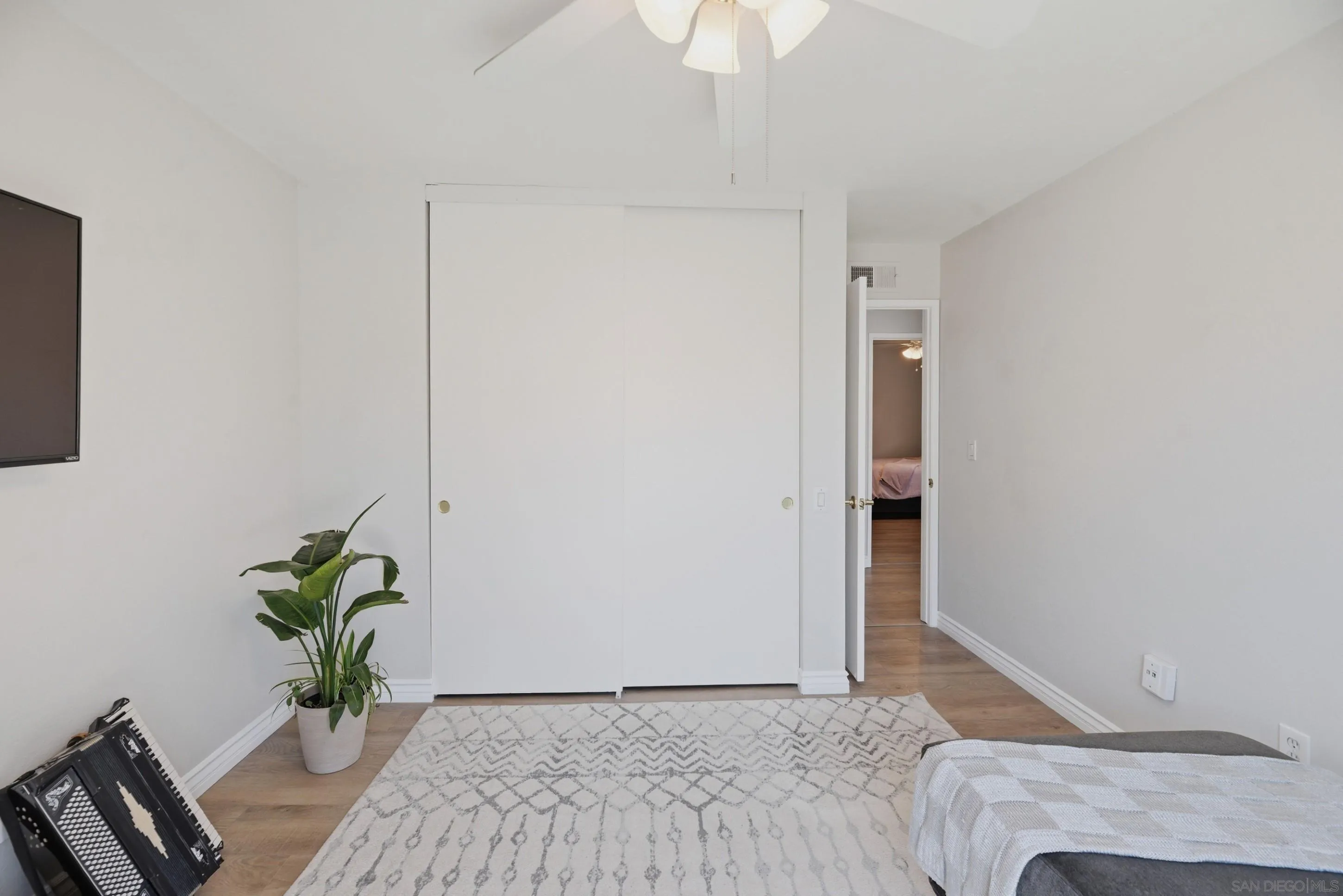 https://cdn.realtyfeed.com/cdn/127/260012497/8830eae9bc3f7ab209c4246c0ef92c6d.webp
