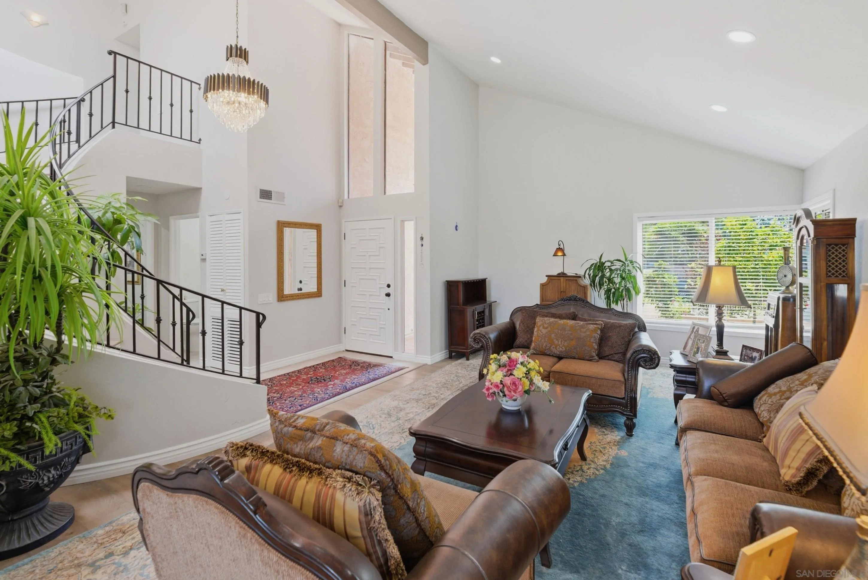 https://cdn.realtyfeed.com/cdn/127/260012497/bef8b5387f27557b4d6d4f1d0b666aa9.webp