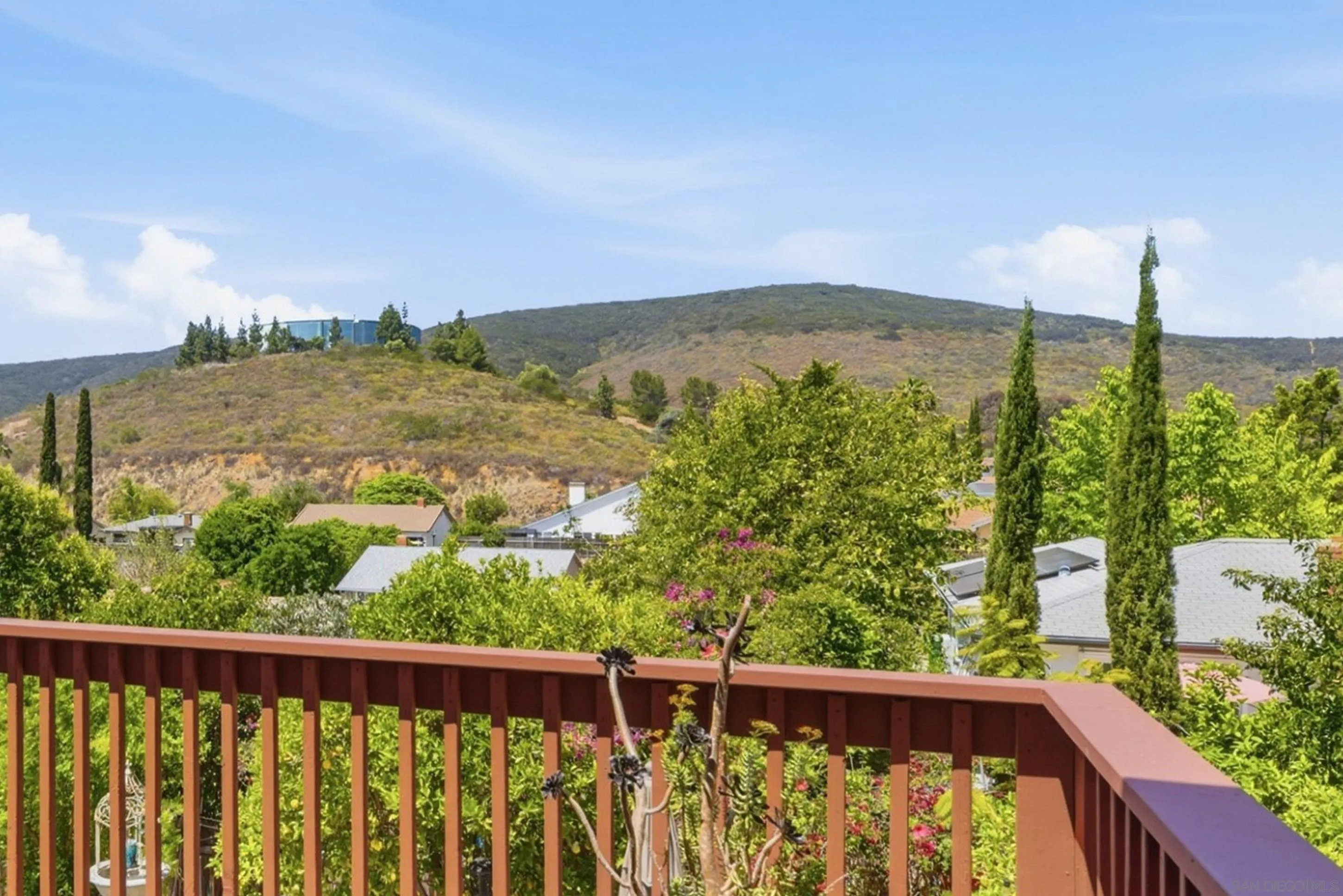 https://cdn.realtyfeed.com/cdn/127/260012497/cbb630b6dcd9fa22bacfc948167df3ff.webp