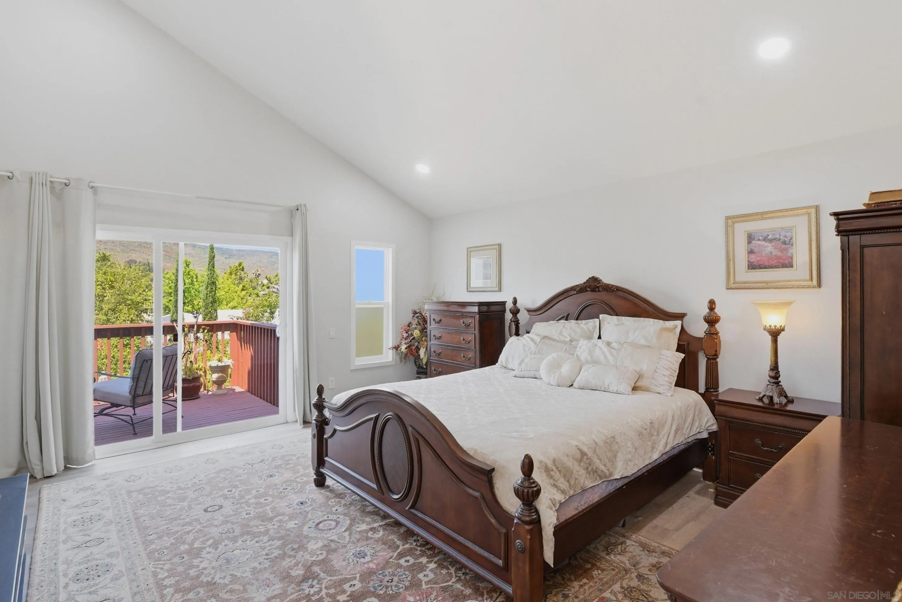 https://cdn.realtyfeed.com/cdn/127/260012497/ef10cc62d0b39082d3cedb504df5c92c.webp