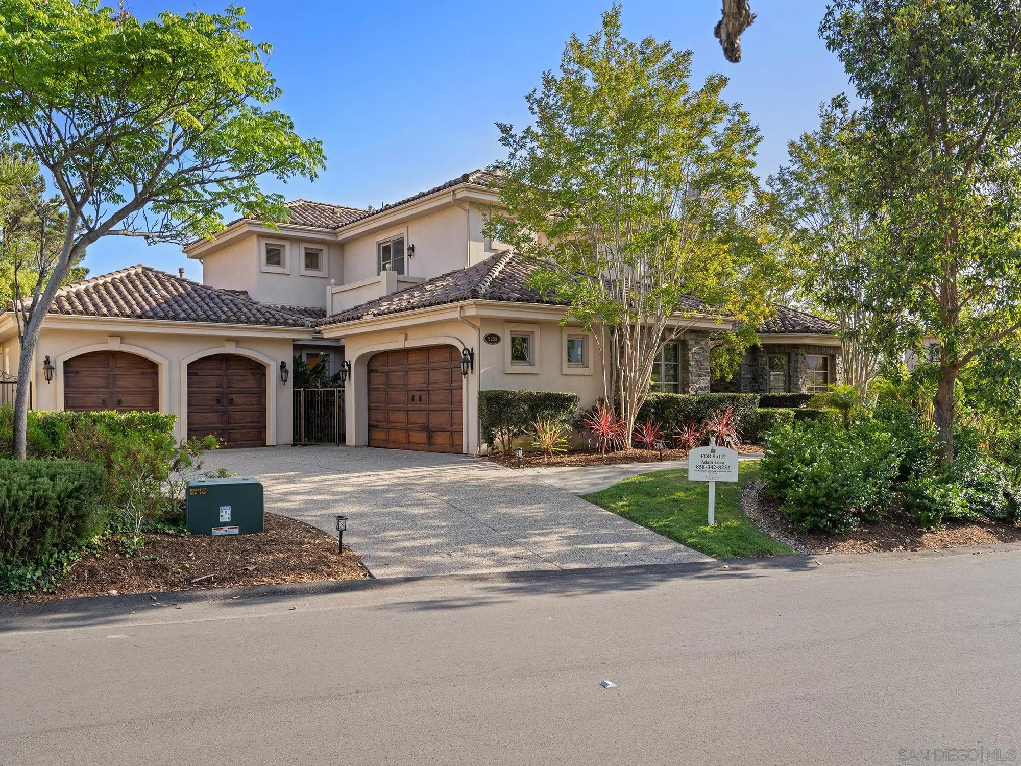 https://cdn.realtyfeed.com/cdn/127/260012499/10ac5cb5f519b0784495b064cad215d0.webp