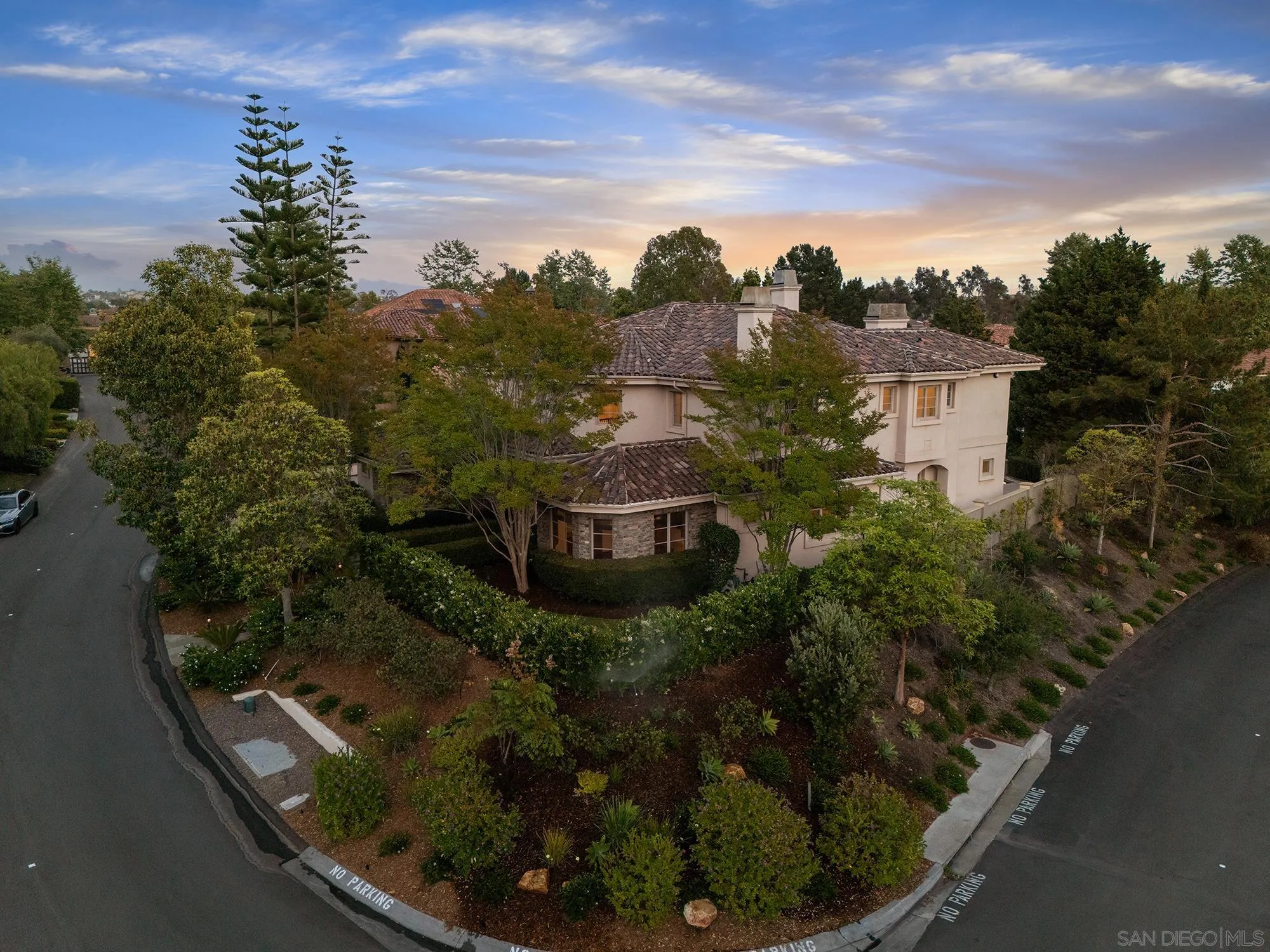https://cdn.realtyfeed.com/cdn/127/260012499/13f28ba4b38c2d0269c0fdb5ebd1dbf3.webp