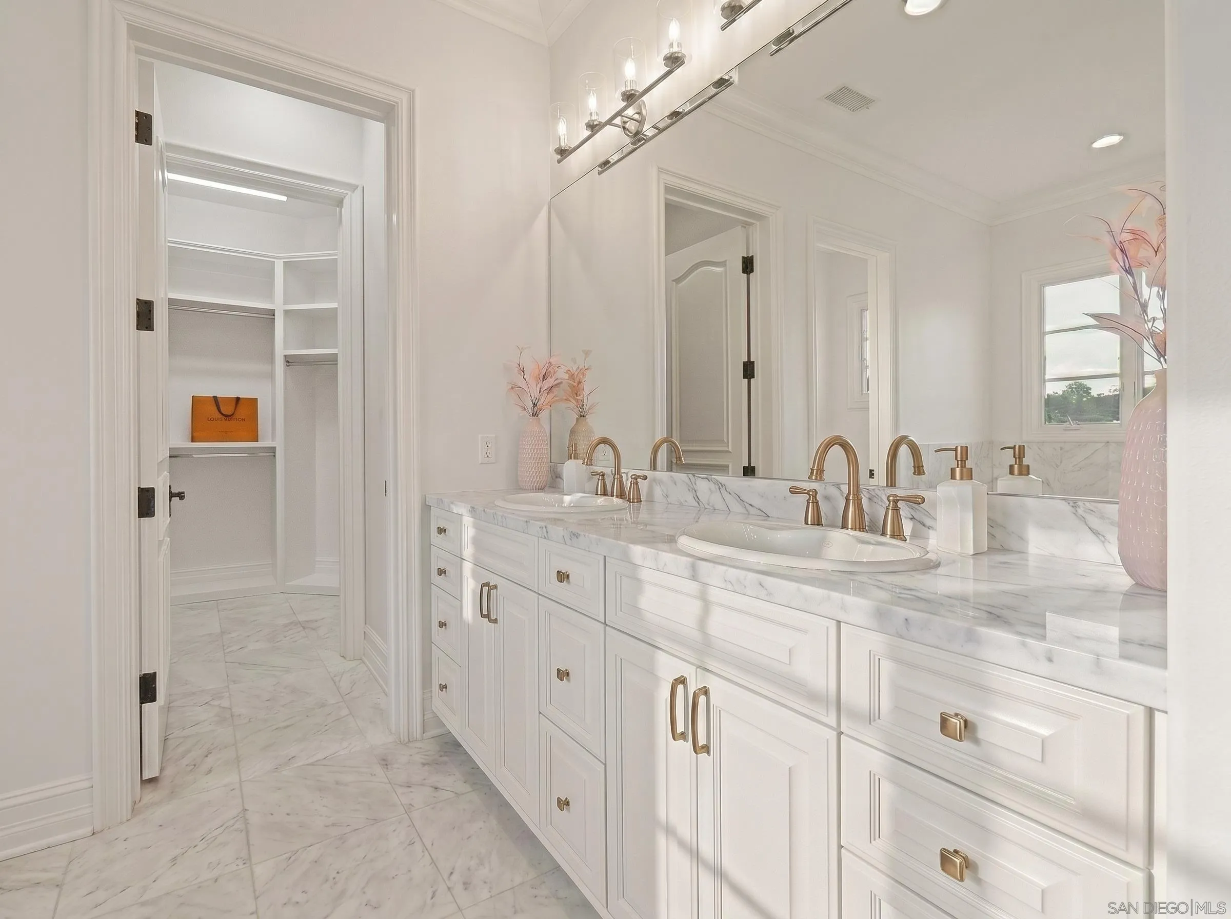 https://cdn.realtyfeed.com/cdn/127/260012499/2a6688be6b5112d2c50a85ab5dae50d7.webp