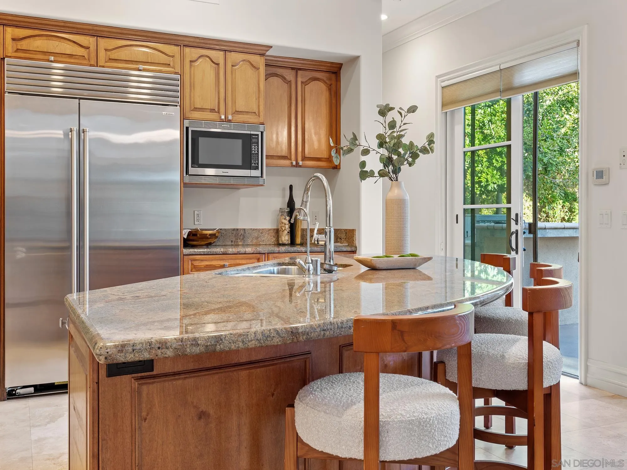 https://cdn.realtyfeed.com/cdn/127/260012499/345c805750d8d0f02a42c1f86b4735a6.webp
