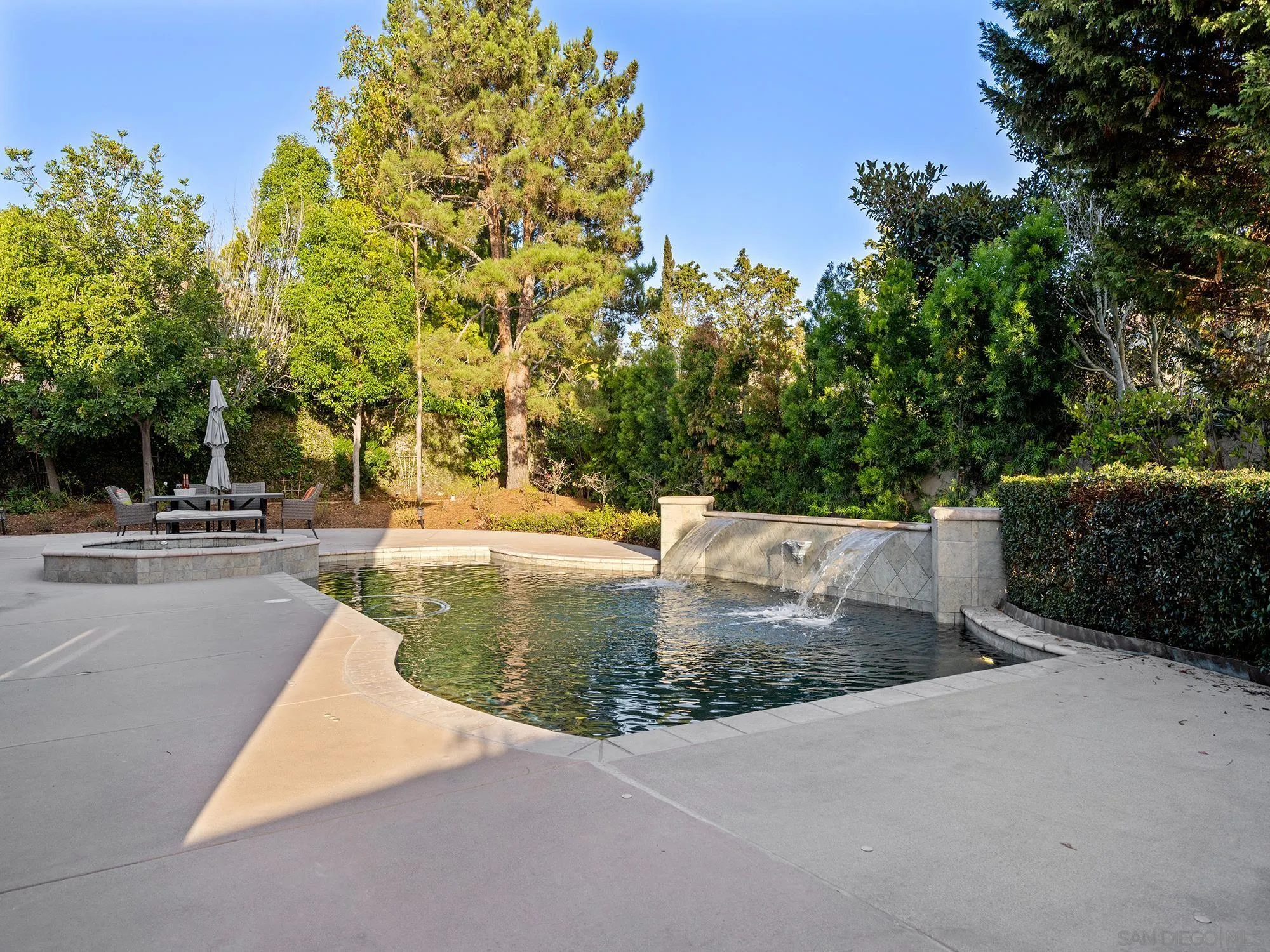 https://cdn.realtyfeed.com/cdn/127/260012499/39b71f090235ce250bd924043d2d8098.webp