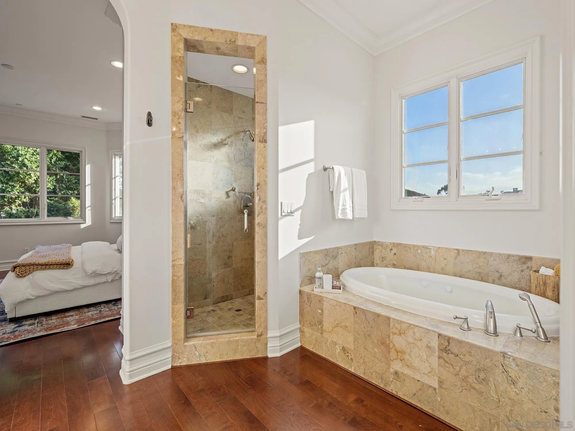 https://cdn.realtyfeed.com/cdn/127/260012499/3b0ec10745d293d702c4ded38792dd31.webp