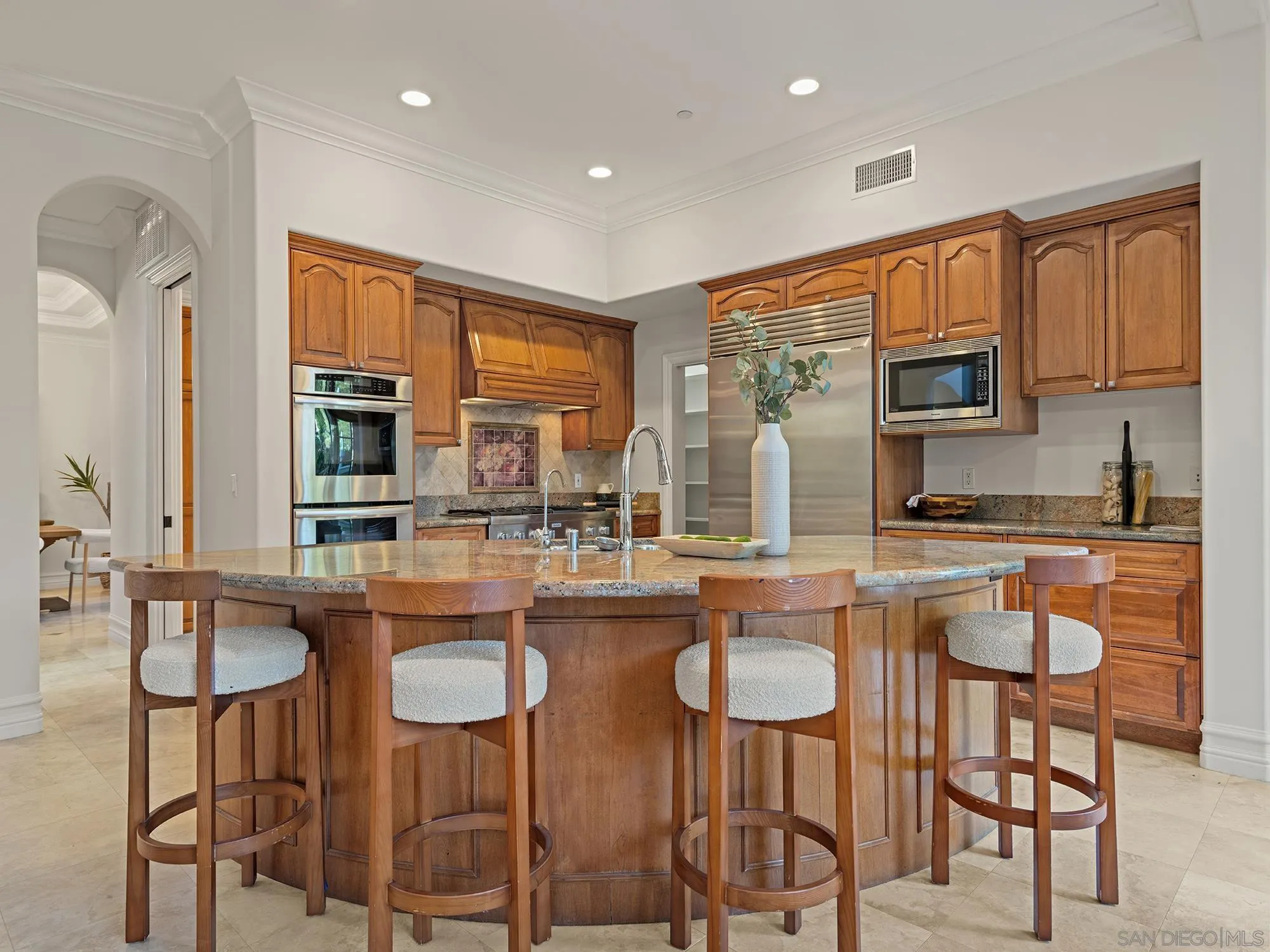https://cdn.realtyfeed.com/cdn/127/260012499/3d81158b06da1c631af9a03b59364141.webp