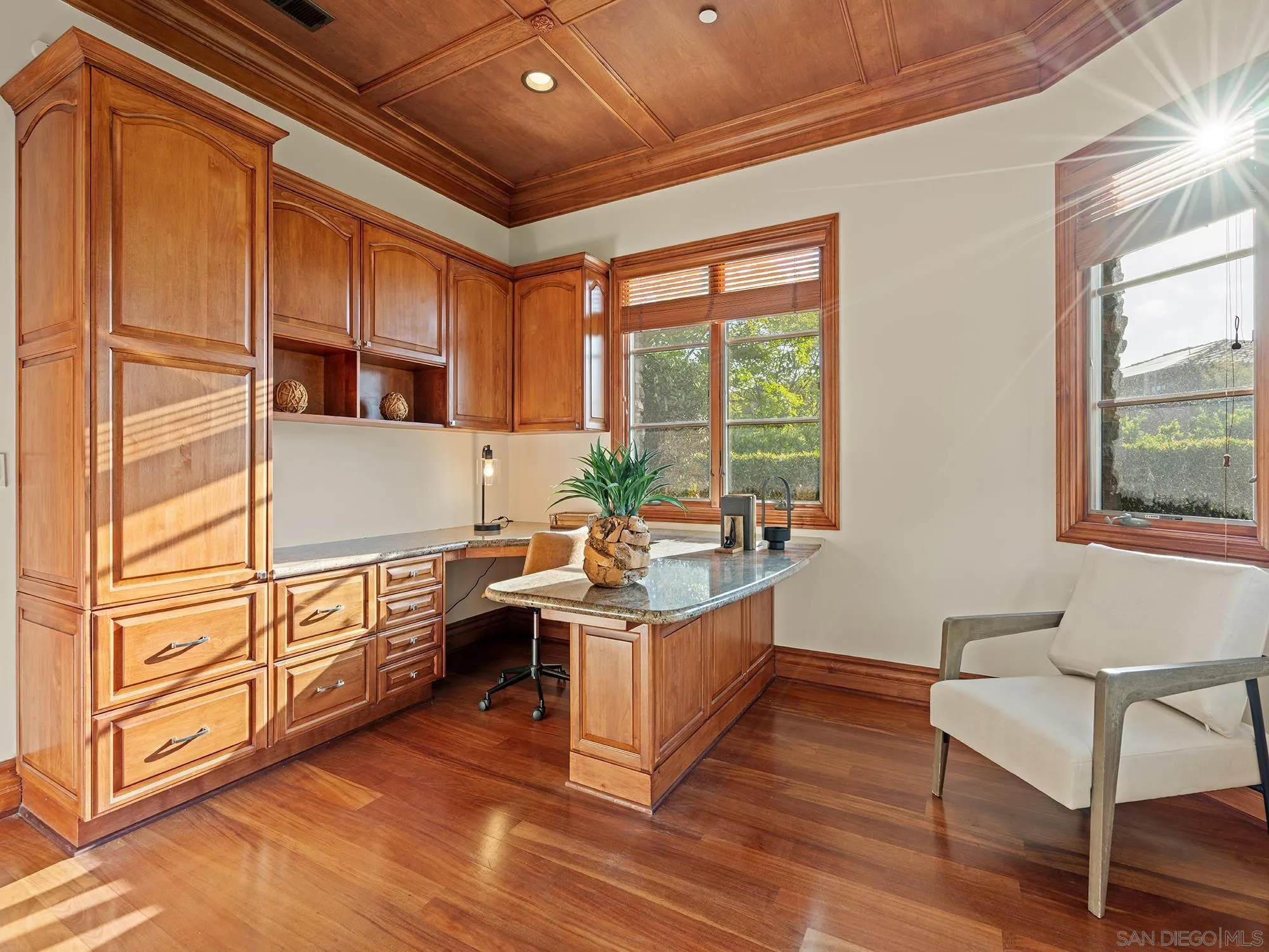 https://cdn.realtyfeed.com/cdn/127/260012499/448f68f84d273bcd4ffb376f6ba4f9be.webp