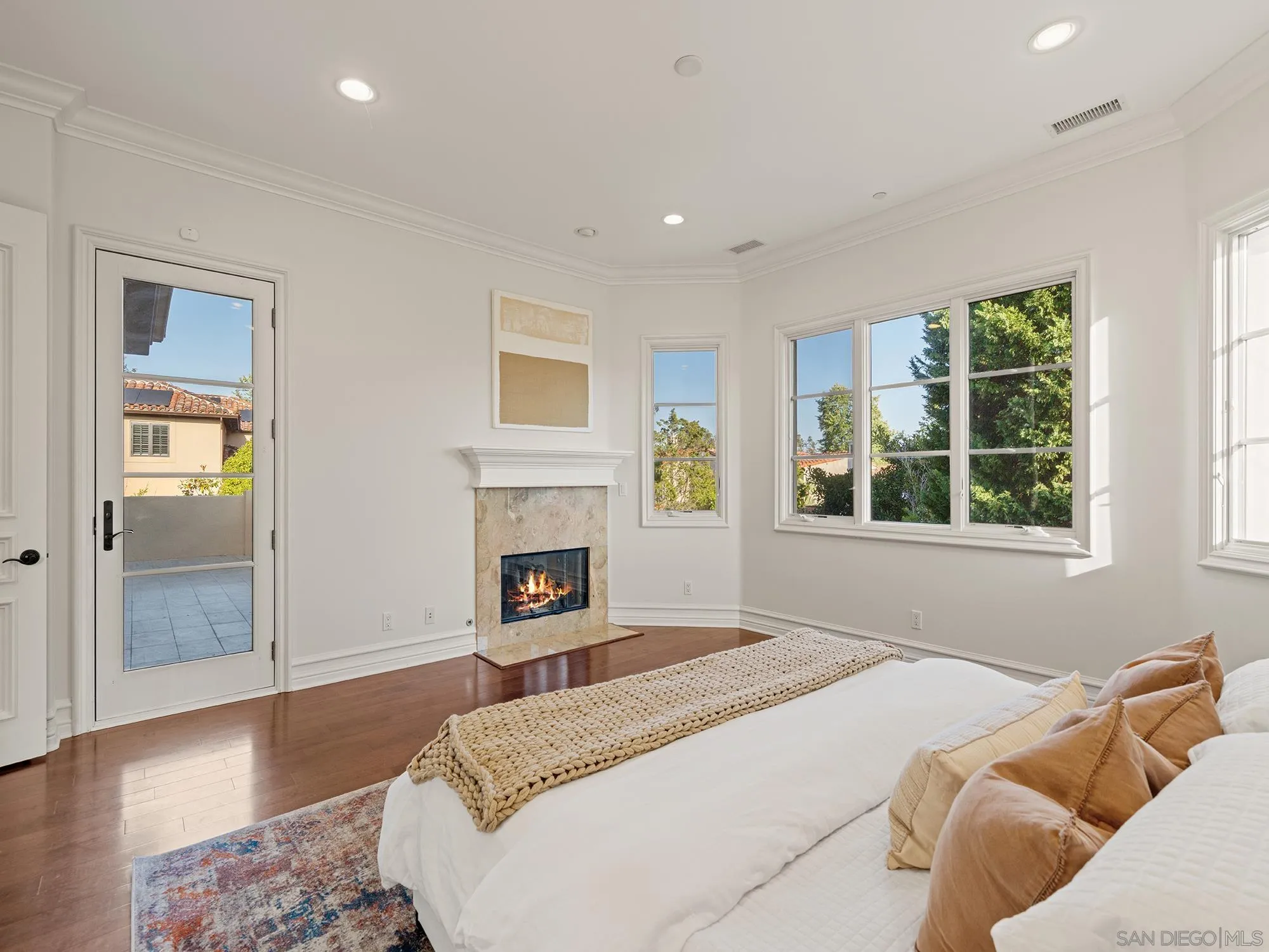 https://cdn.realtyfeed.com/cdn/127/260012499/d2ad46e9e04fbd01fd4a06aab1ebb7fe.webp
