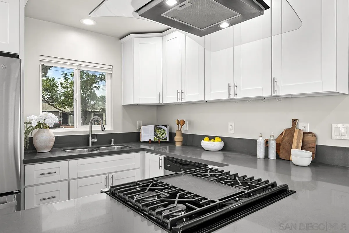 https://cdn.realtyfeed.com/cdn/127/2600125/e350e1c8f056f639211c323ab68bd56a.webp