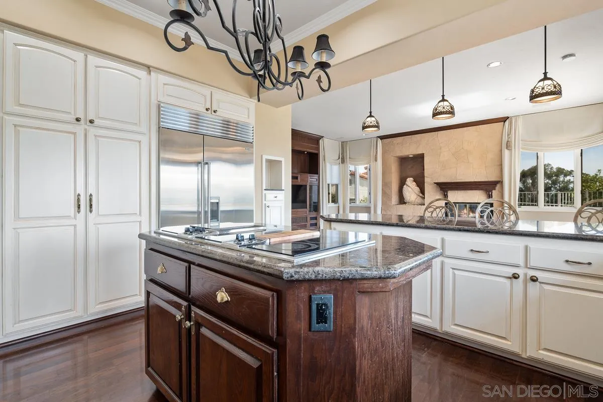 https://cdn.realtyfeed.com/cdn/127/260012504/0873950e713c0b4df26b8db2154ba507.webp