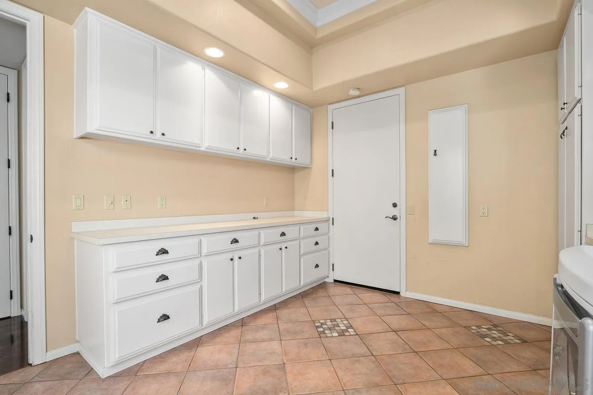 https://cdn.realtyfeed.com/cdn/127/260012504/460f0ef7079699506e603c0f897c6a42.webp