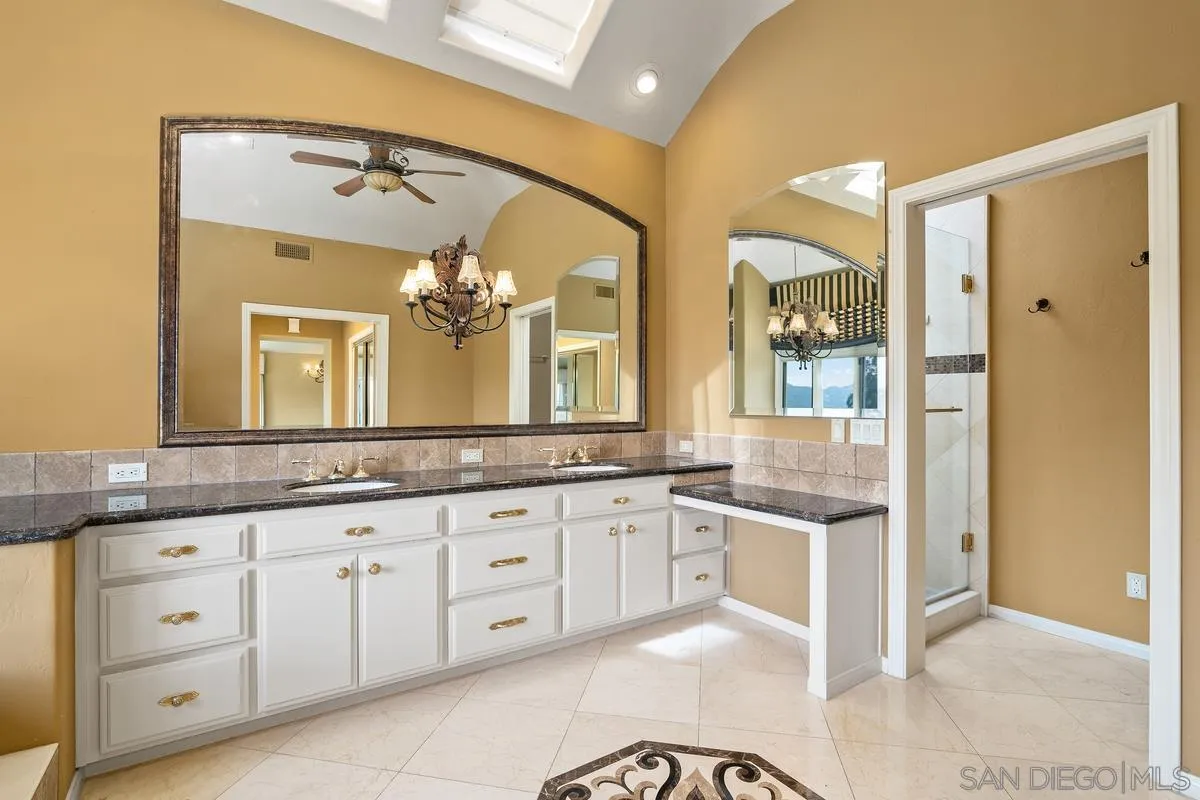 https://cdn.realtyfeed.com/cdn/127/260012504/4e7ab801f1bb10c36660ec9f5931c19e.webp
