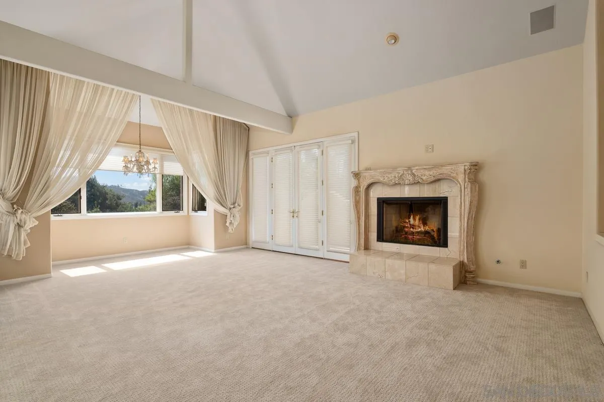 https://cdn.realtyfeed.com/cdn/127/260012504/4f34c27342cb1325d0e16864e6a0cda2.webp