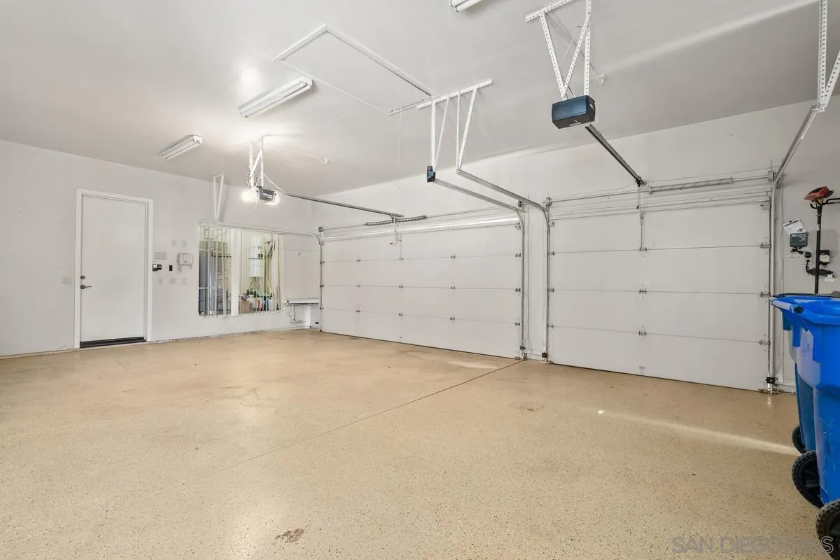 https://cdn.realtyfeed.com/cdn/127/260012504/6abd16dd2592b59f5265626a5836598b.webp
