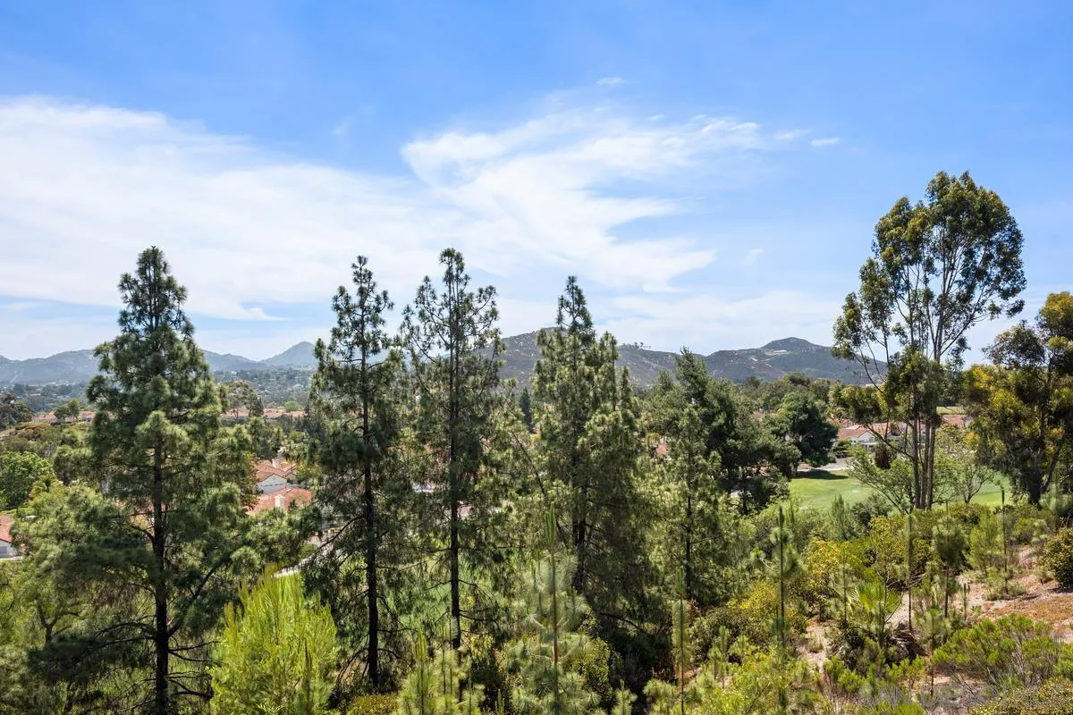 https://cdn.realtyfeed.com/cdn/127/260012504/7e1c123646368f58e138d34c87ea9de2.webp