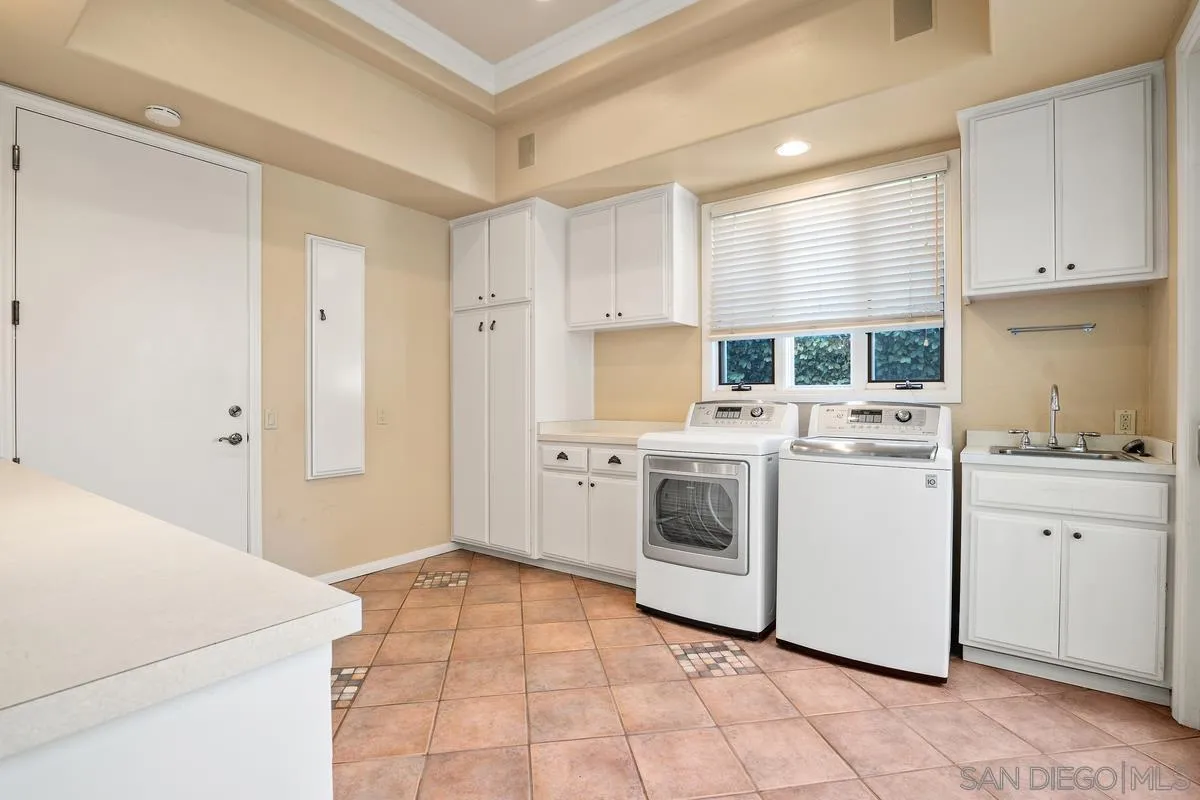 https://cdn.realtyfeed.com/cdn/127/260012504/9ba3ce517367521d3da8a3cb0f74d956.webp