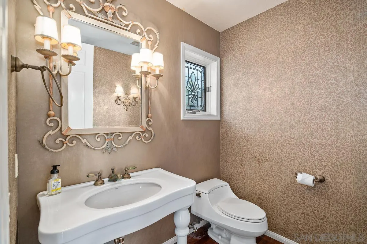 https://cdn.realtyfeed.com/cdn/127/260012504/d7580728b5b83019809df41d2ef9d6a5.webp