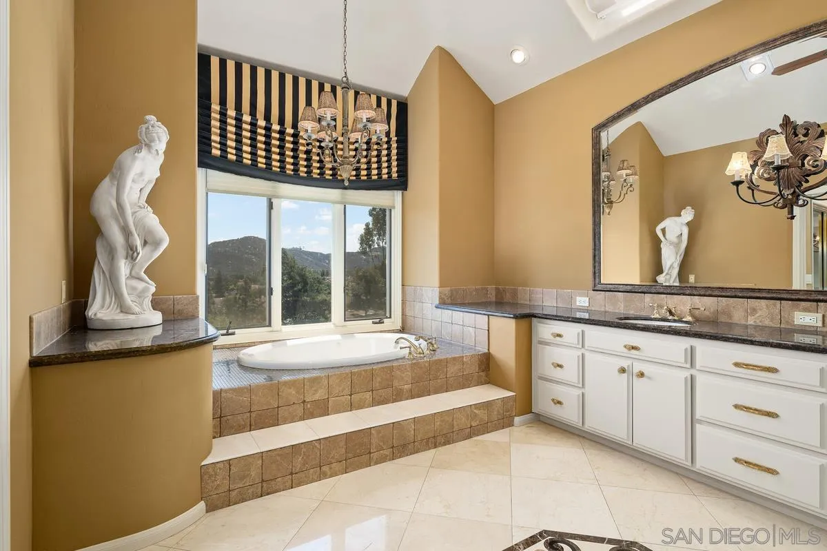 https://cdn.realtyfeed.com/cdn/127/260012504/f0c1f1b84fc5e4a8e7f29a013b1acfc4.webp