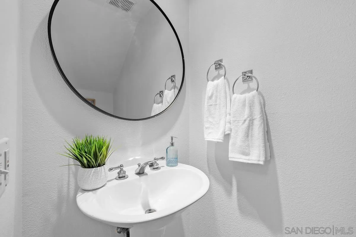https://cdn.realtyfeed.com/cdn/127/260012507/6670fab7902c8a8c307c8c9ece2beb41.webp