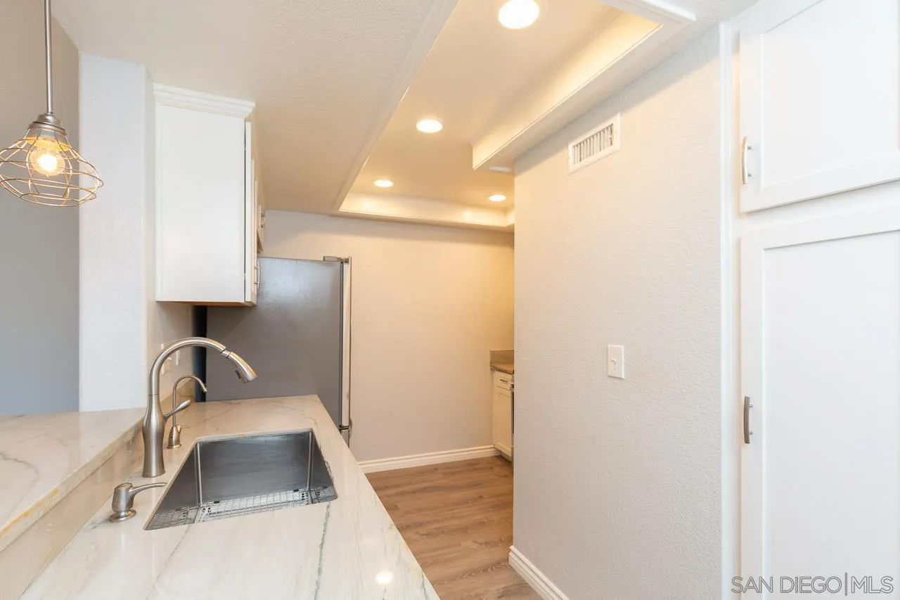 https://cdn.realtyfeed.com/cdn/127/260012508/6bce8805cff2cf9d27744f6c11bd93e2.webp