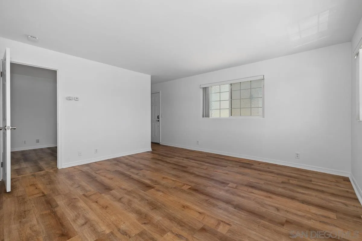 Photo #9: 260012509 Listing: Photo #9