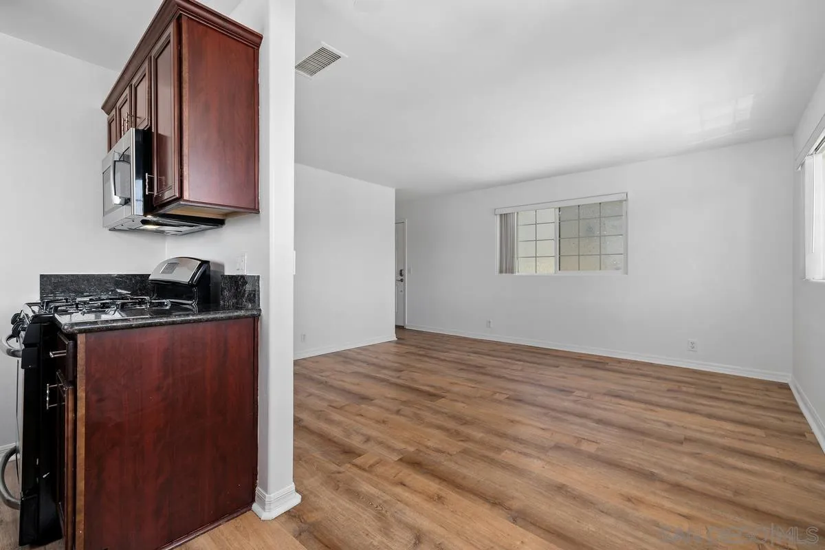 Photo #13: 260012509 Listing: Photo #13