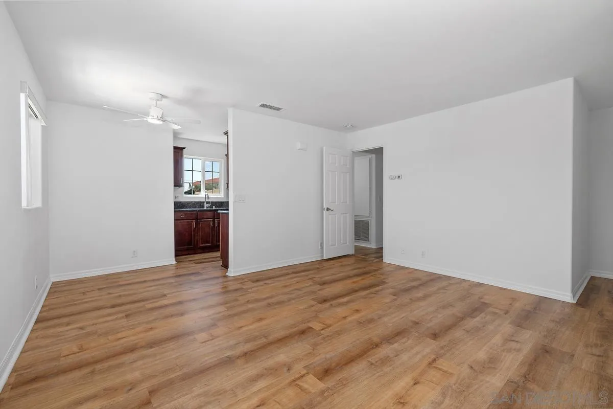 Photo #10: 260012509 Listing: Photo #10
