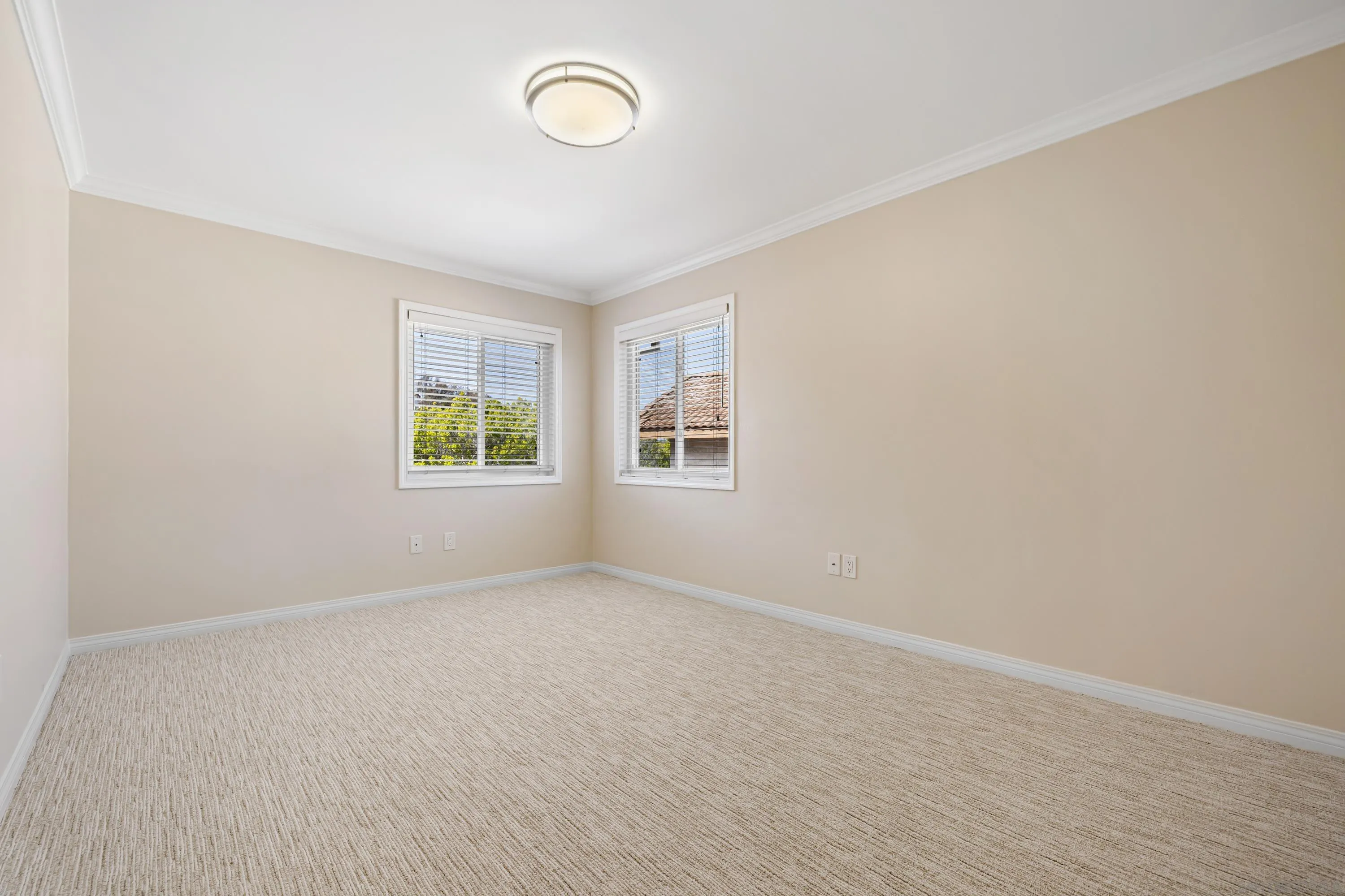 https://cdn.realtyfeed.com/cdn/127/260012517/477dd2c4cc099a6ea0ab4c54adbcb819.webp