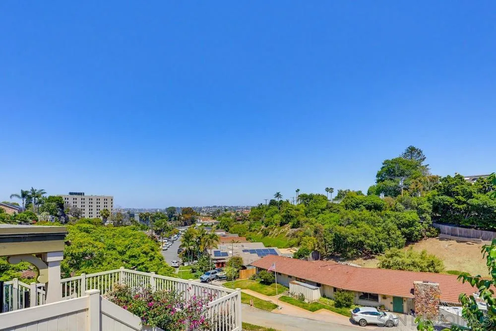 https://cdn.realtyfeed.com/cdn/127/260012518/3f21c56021cccd4c9f5c253433d317ef.webp